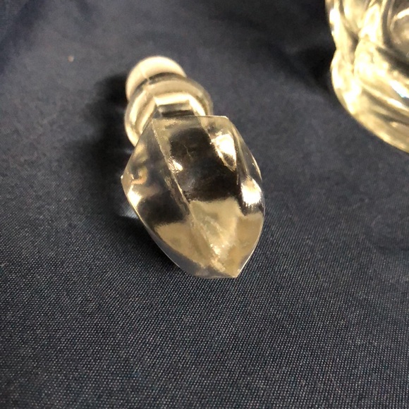 Vintage nice glass cruet with stopper for oil or vinegar at the table 7” tall - Picture 5 of 9